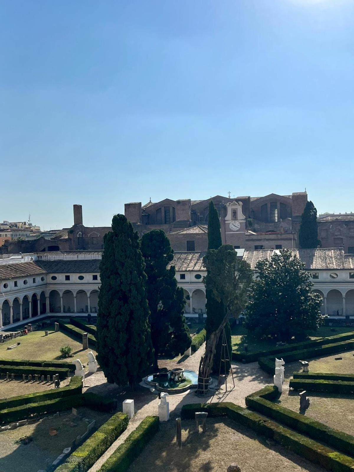 רומא Camera X2 Con Magnifica Vista Sul Chiostro Di Michelangelo E Le Terme Di Diocleziano מראה חיצוני תמונה